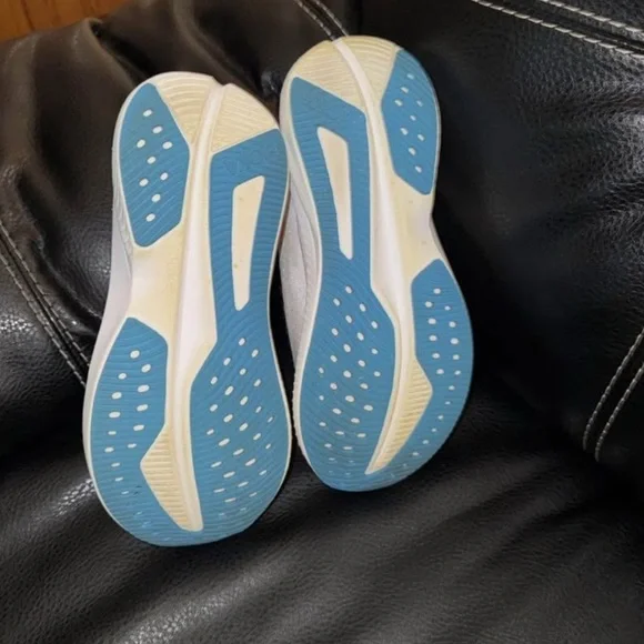 Hoka Mach 6 Size 7.5 - Picture 3 of 4